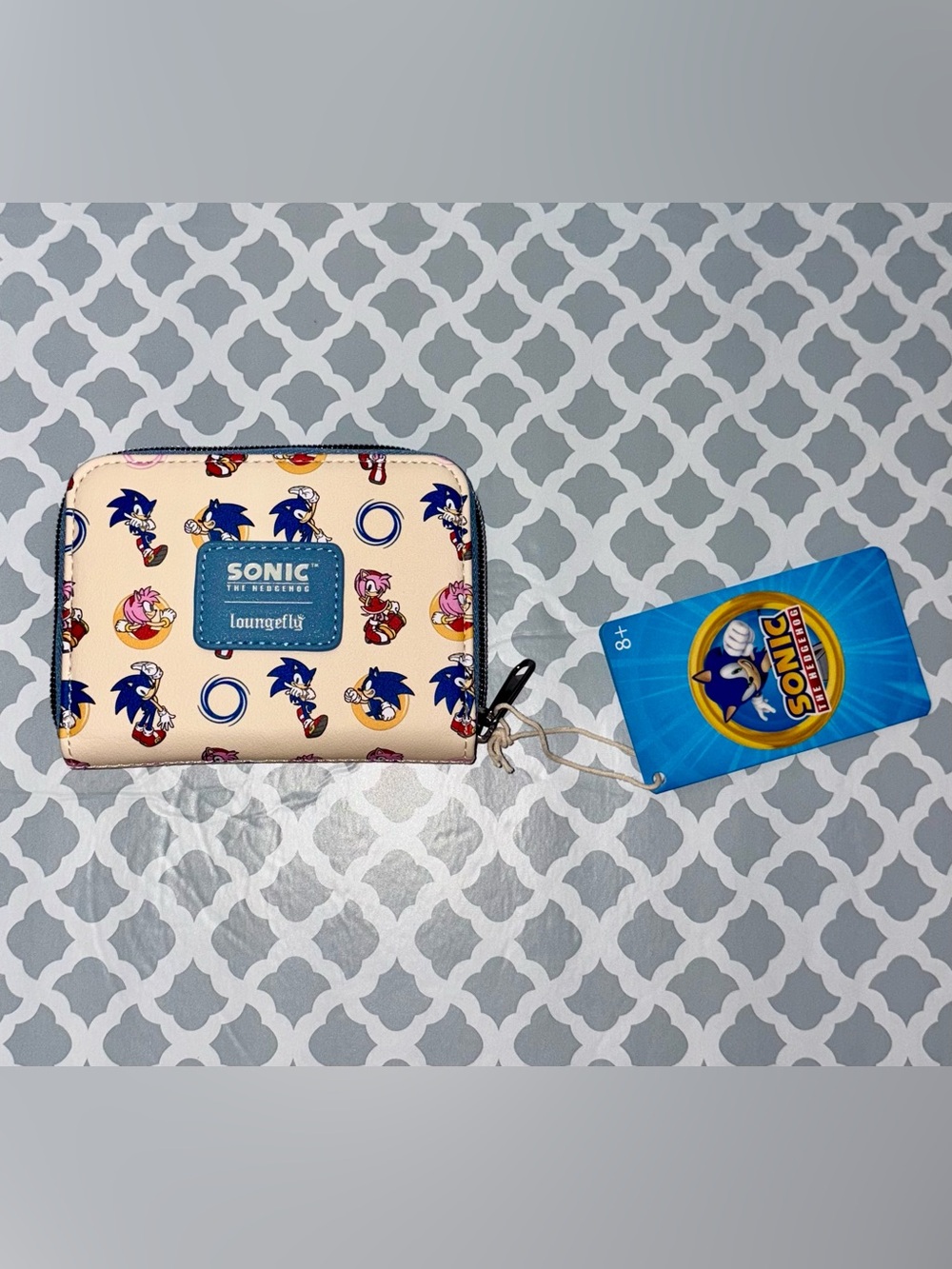 NWT Loungefly Beige Sonic the Hedgehog and Amy Zip Wallet